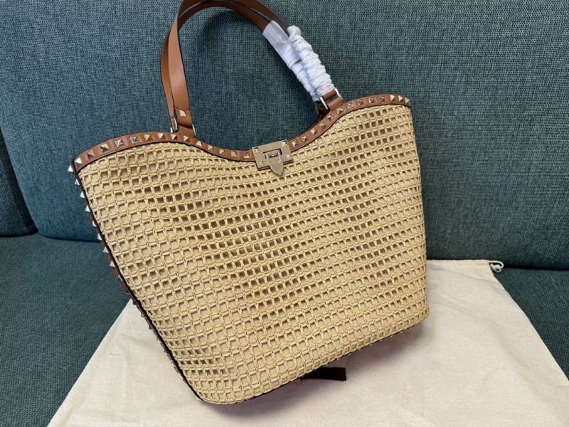 Va1e*ntin0 shopping bag